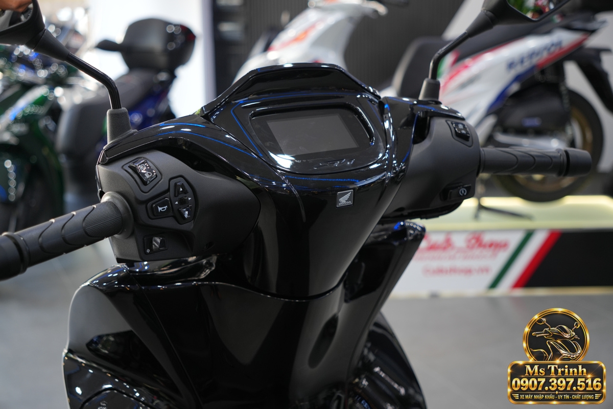 Honda SH150i Ý đen bóng 2027 tại Hải Phòng - Sơn bóng lịch sự, tiện ích cho mỗi ngày