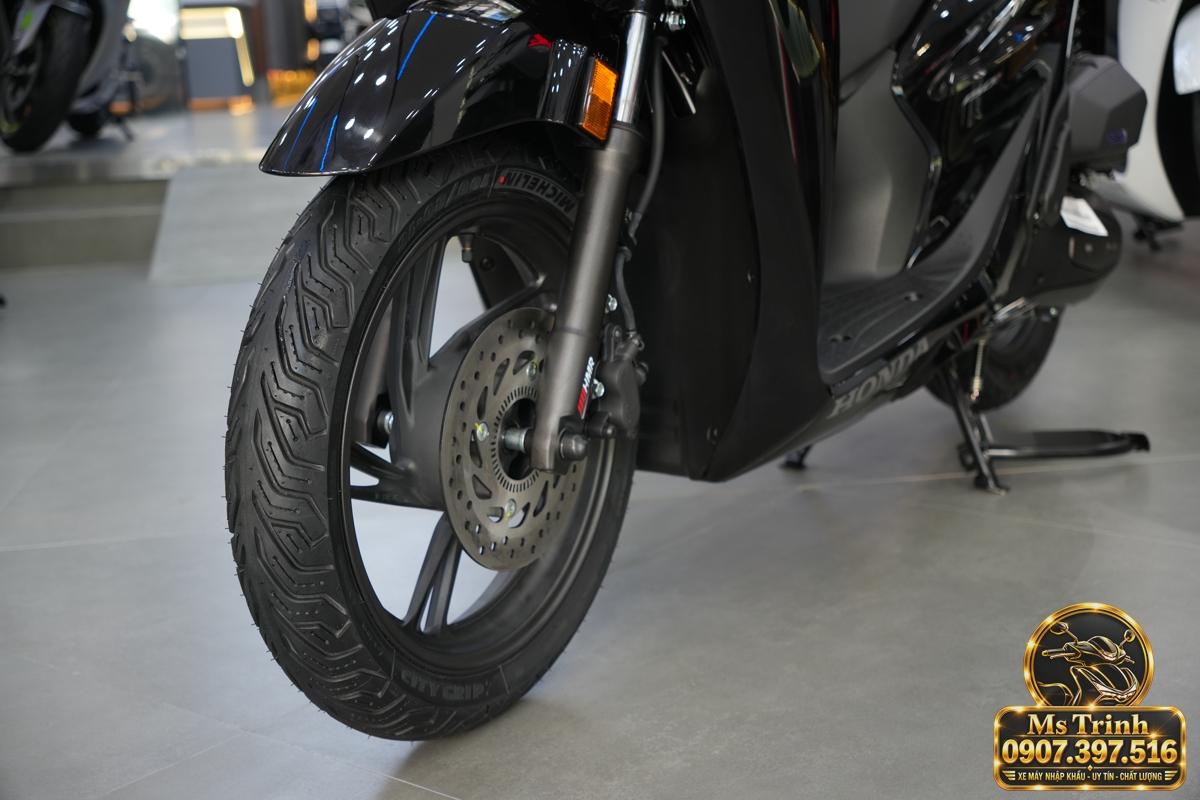 Honda SH150i Ý đen bóng 2027 tại Hải Phòng - Sơn bóng lịch sự, tiện ích cho mỗi ngày