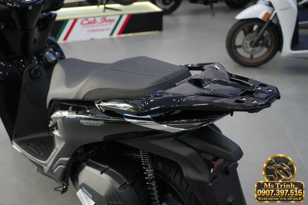 Honda SH150i Ý đen bóng 2027 tại Hải Phòng - Sơn bóng lịch sự, tiện ích cho mỗi ngày