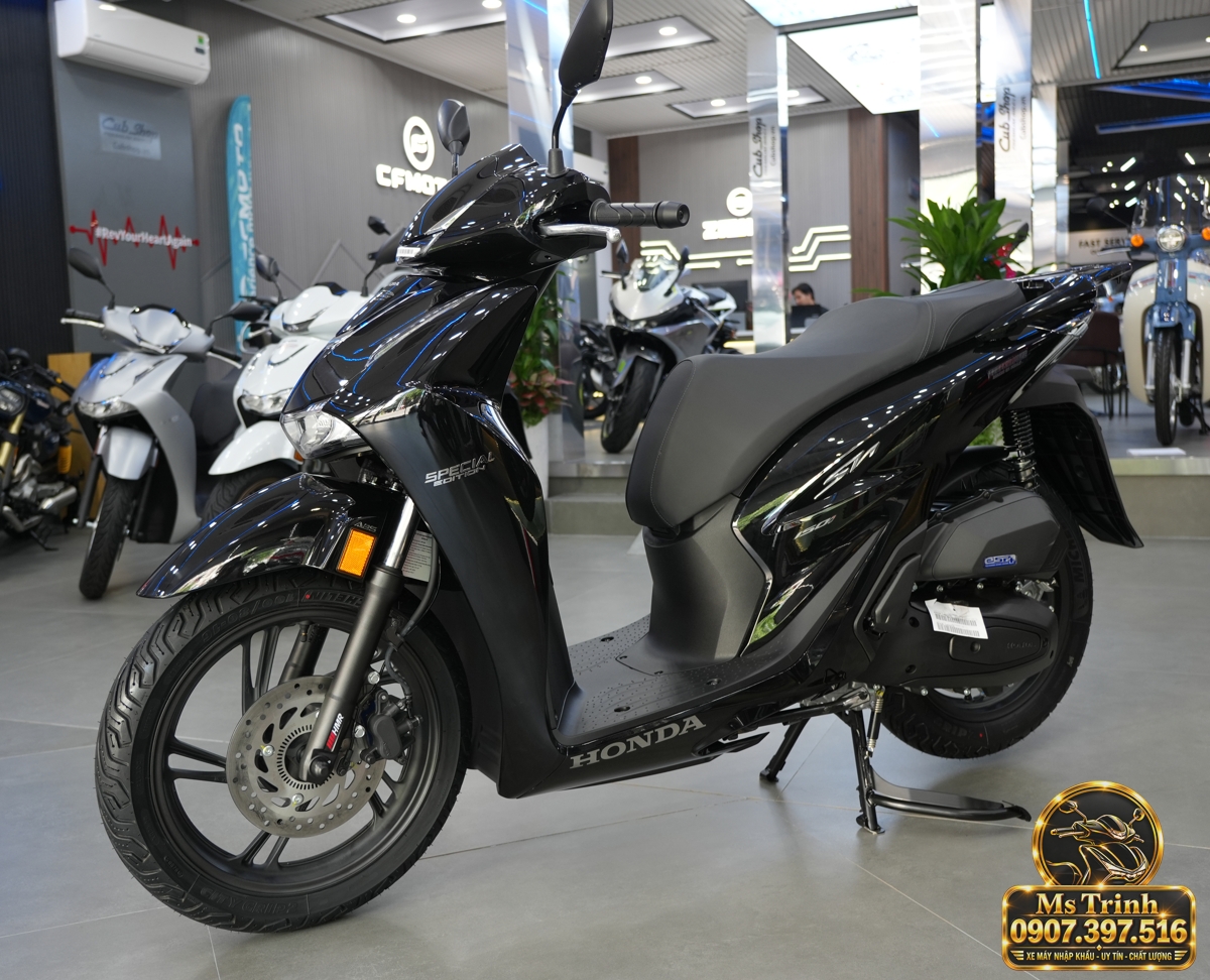 Honda SH150i Ý đen bóng 2027 tại Hải Phòng - Sơn bóng lịch sự, tiện ích cho mỗi ngày
