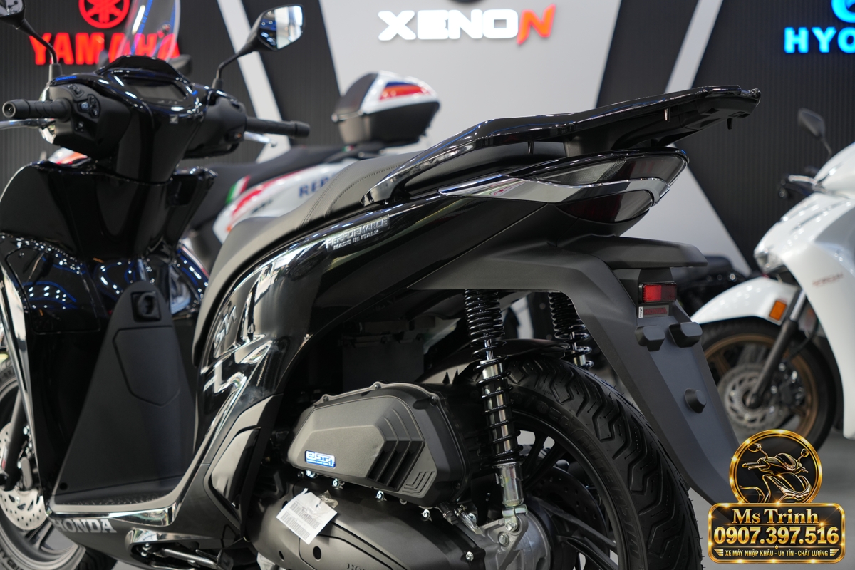 Honda SH150i Ý đen bóng 2027 tại Hải Phòng - Sơn bóng lịch sự, tiện ích cho mỗi ngày