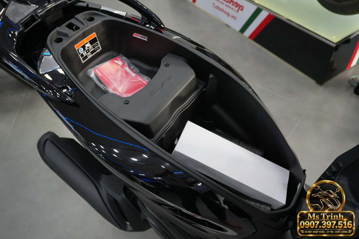 Honda SH150i Ý đen bóng 2027 tại Hải Phòng - Sơn bóng lịch sự, tiện ích cho mỗi ngày