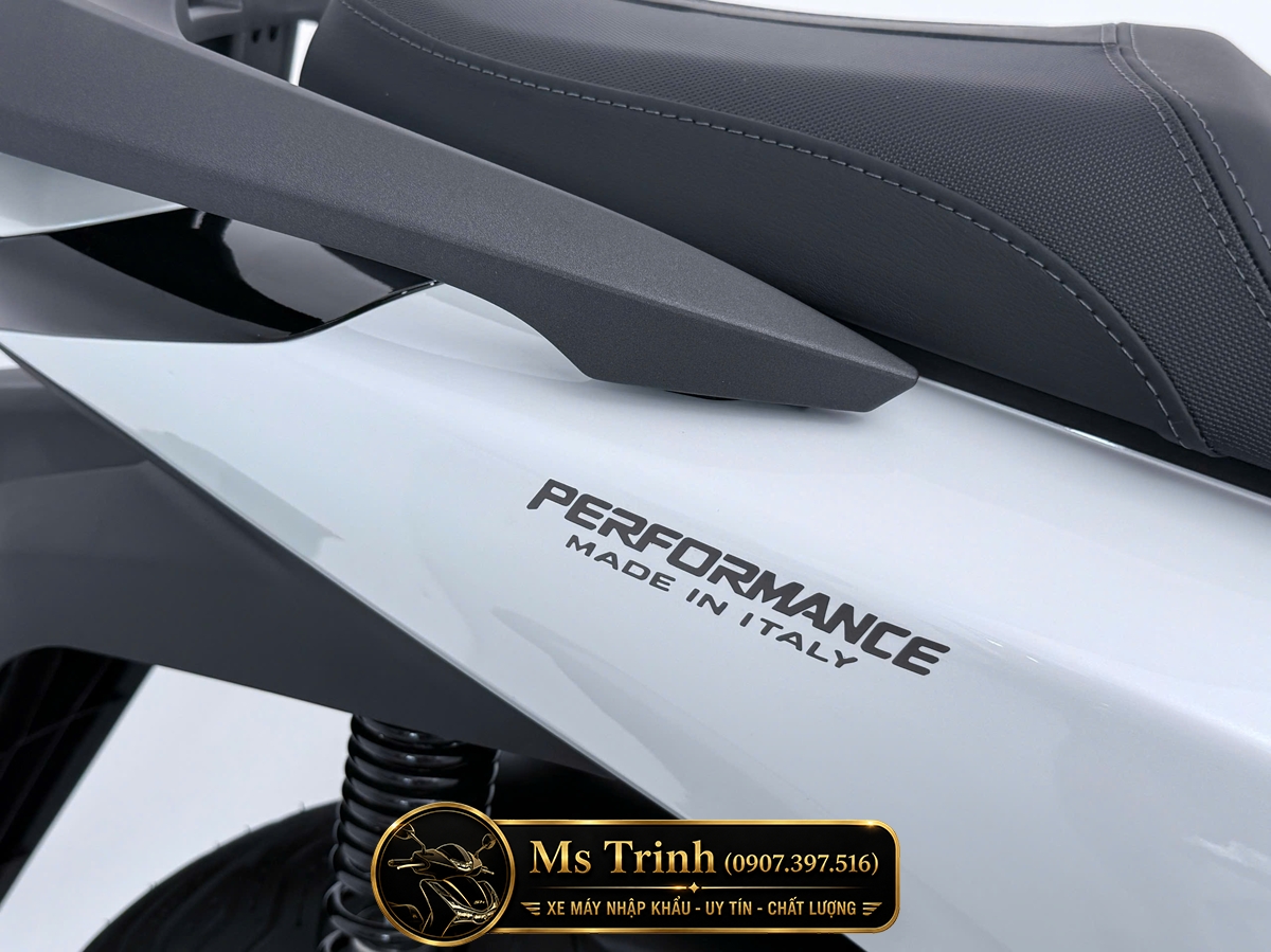 Honda SH150i Special Edition Standard nhập HMR Ý màu trắng tại Hải Phòng: Giá trị nằm trong từng chi tiết nguyên bản
