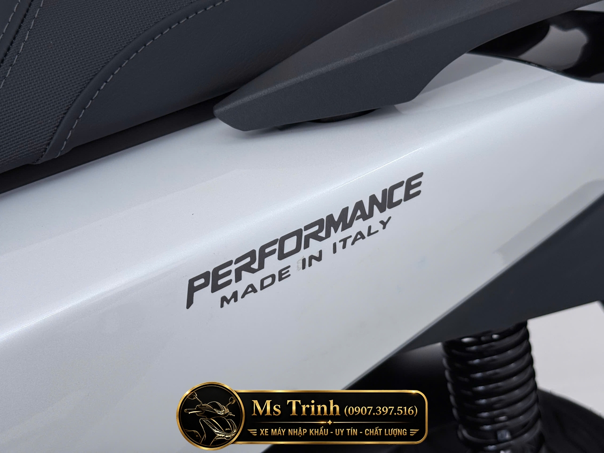 Honda SH150i Special Edition Standard nhập HMR Ý màu trắng tại Hải Phòng: Giá trị nằm trong từng chi tiết nguyên bản