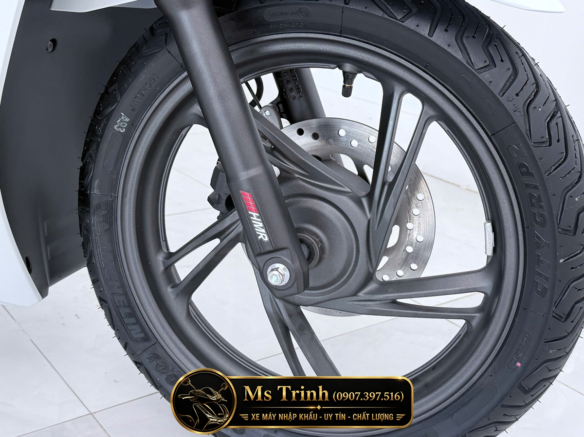 Honda SH150i Special Edition Standard nhập HMR Ý màu trắng tại Hải Phòng: Giá trị nằm trong từng chi tiết nguyên bản