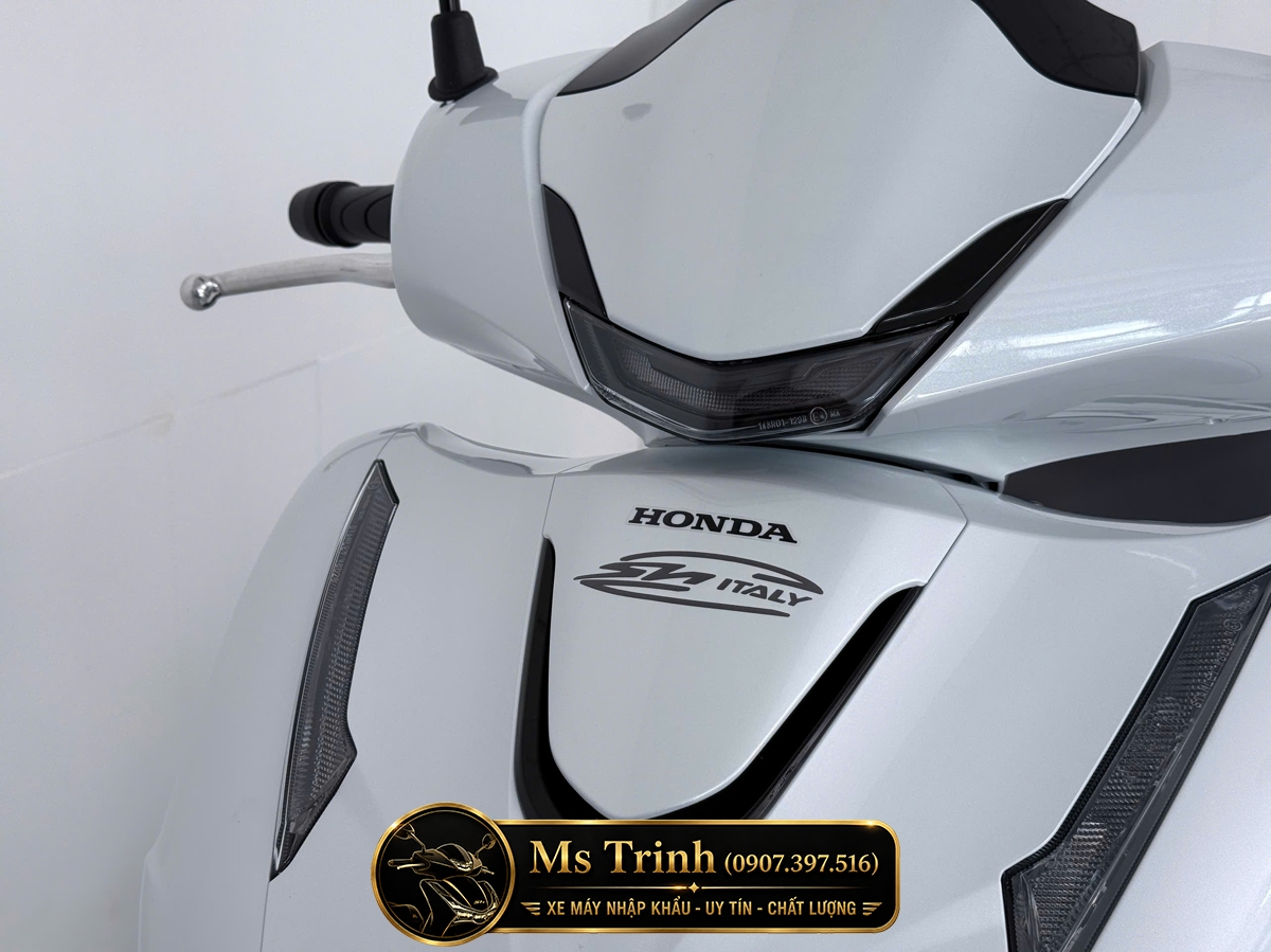 Honda SH150i Special Edition Standard nhập HMR Ý màu trắng tại Hải Phòng: Giá trị nằm trong từng chi tiết nguyên bản