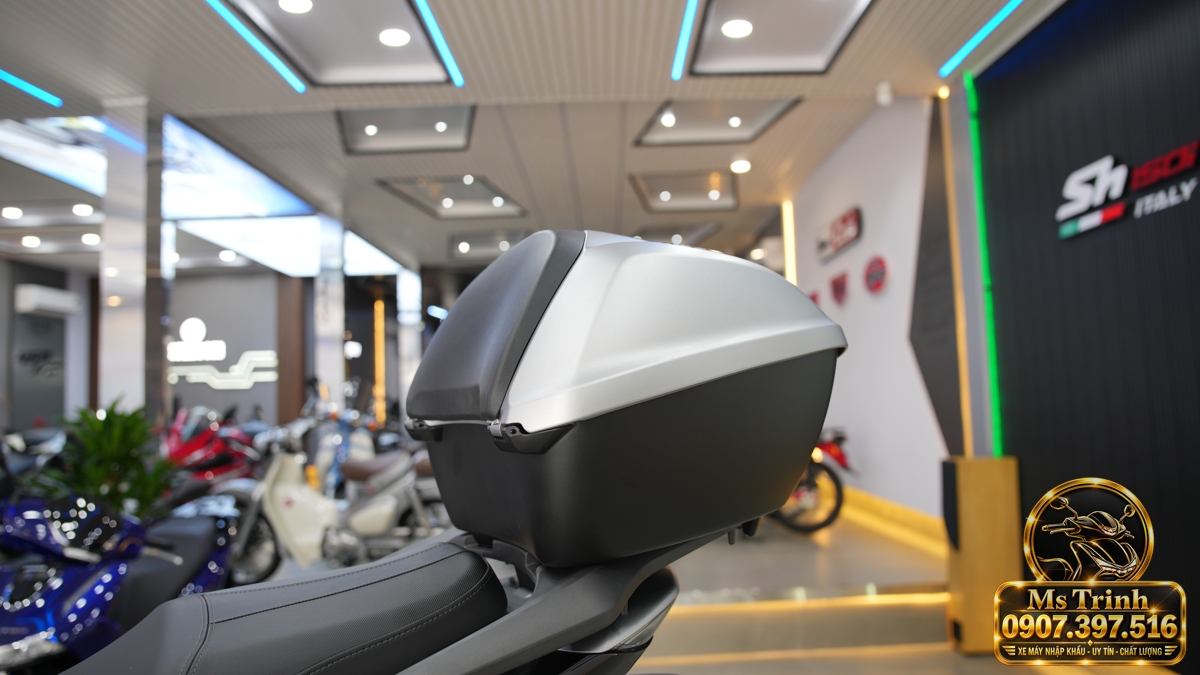 Honda SH150i Ý xám bạc 2027 tại Hải Phòng - Nhập Ý, tem vàng sang trọng, giá tốt