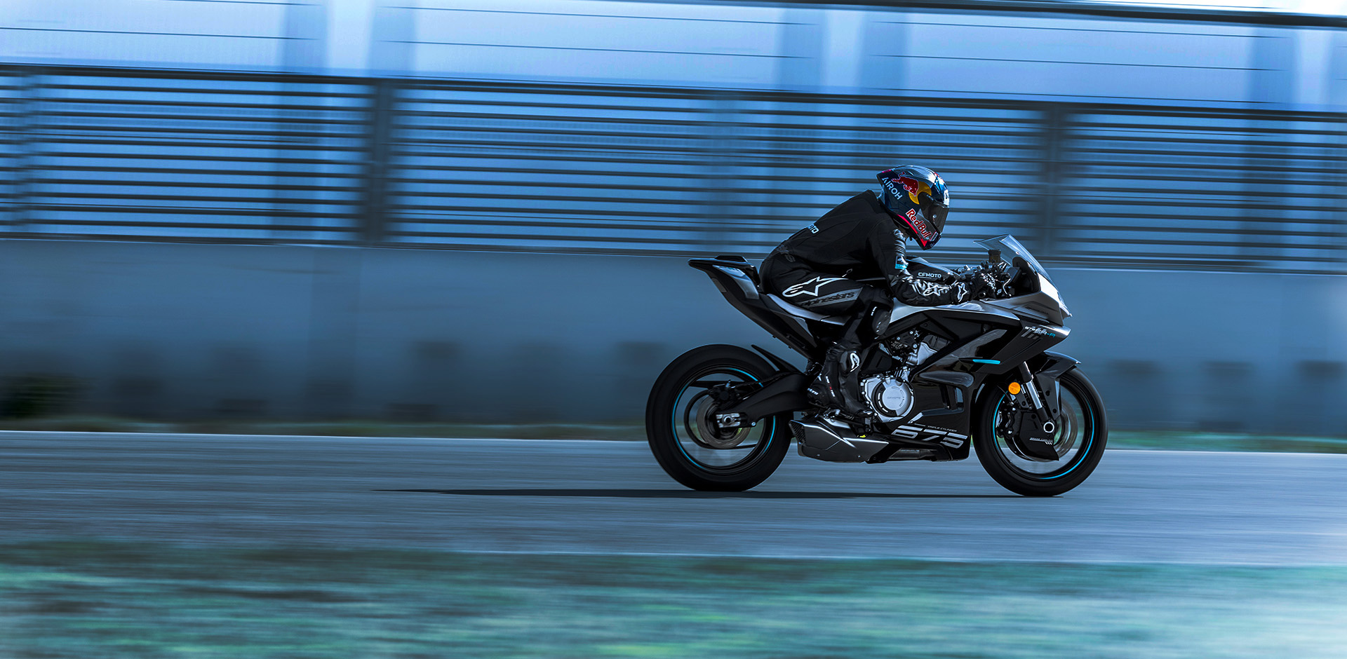 CF Moto 675SR-R 2025 3 Xi Lanh Ngang, Siêu Thể Thao, Giá Rẻ tại Hải Phòng