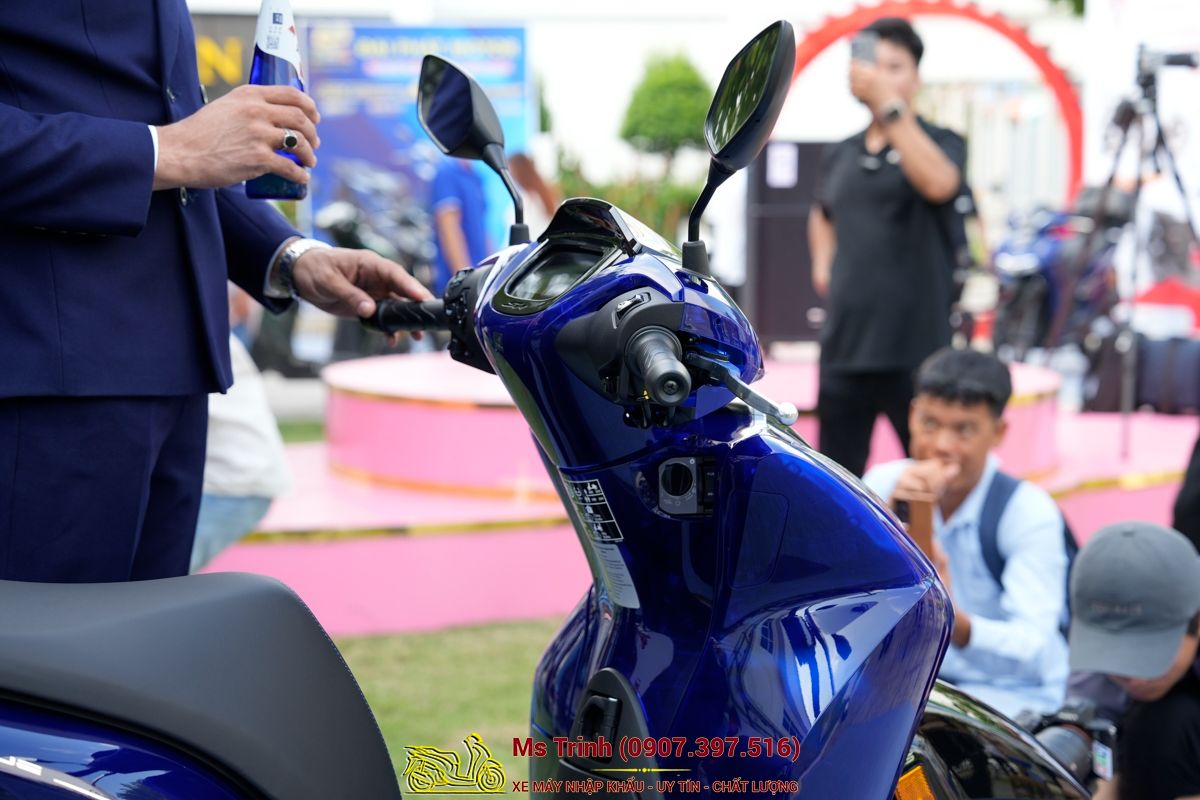 Honda SH150 Vetro Blue 2026 Limited Edition - Siêu phẩm SH Ý dàn áo xanh trong suốt cực hiếm tại Hải Phòng