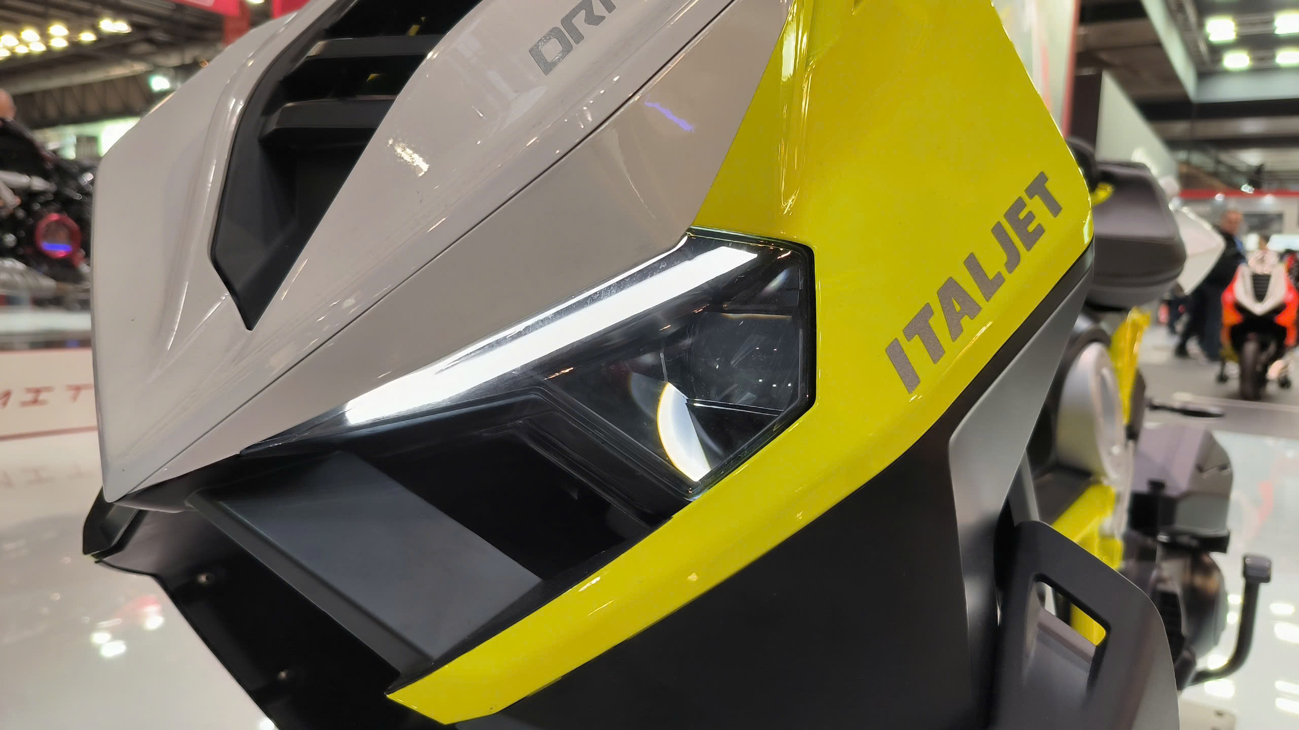 Italjet Dragster 300, Xe Tay Ga Thể Thao Thương Hiệu Từ Italy tại Hải Phòng