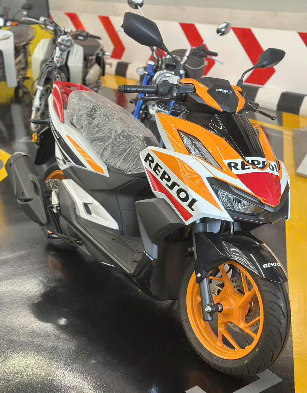 Honda Vario160 Repsol Edition, Giới hạn 2.000 xe, NK Malaysia tại Hải Phòng